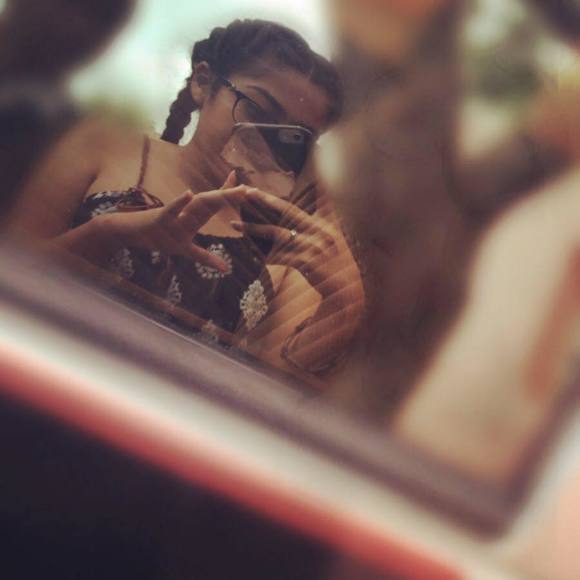 Meet your Posher, April - Picture 1 of 1